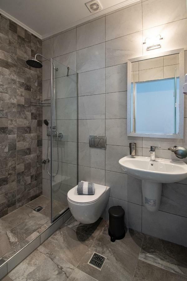 Katerina'S Luxury Apartments 리메나스 외부 사진