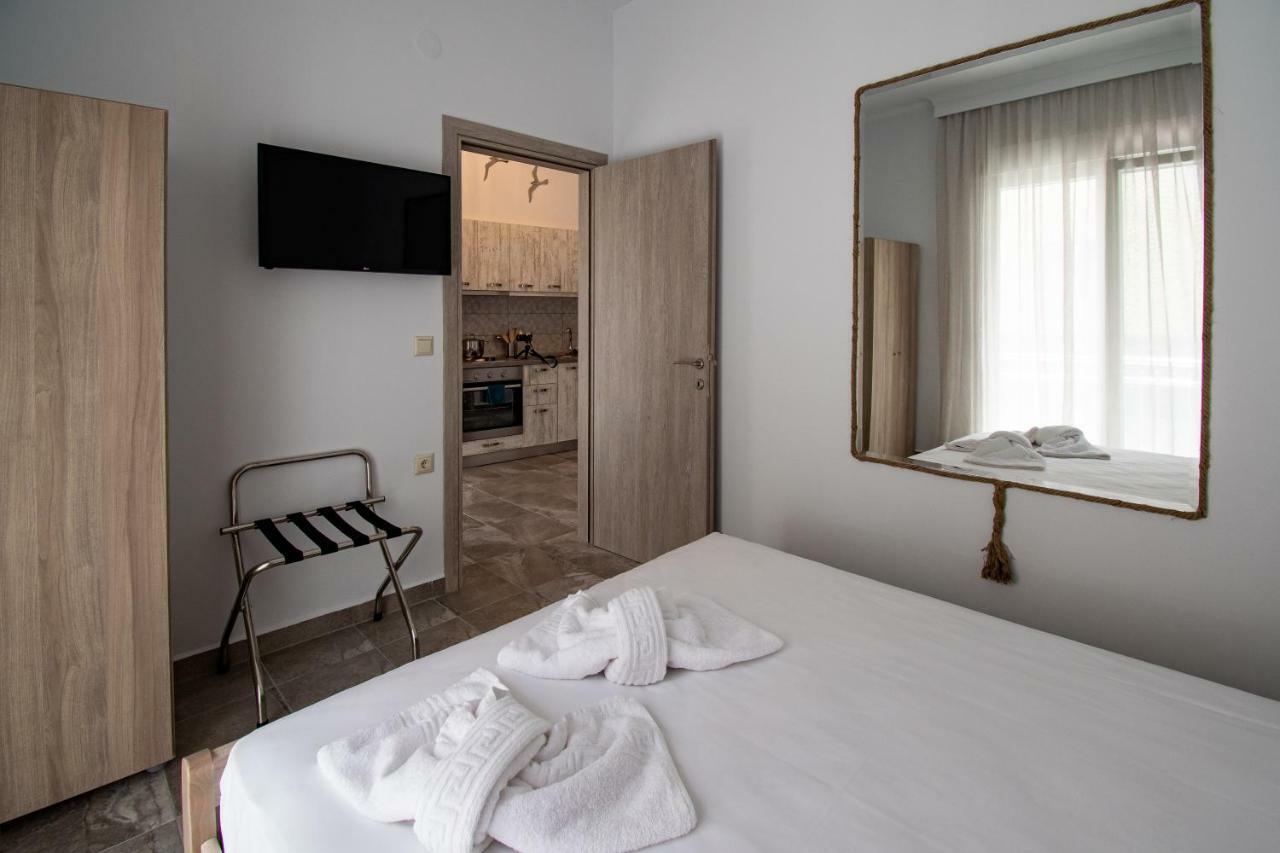 Katerina'S Luxury Apartments 리메나스 외부 사진