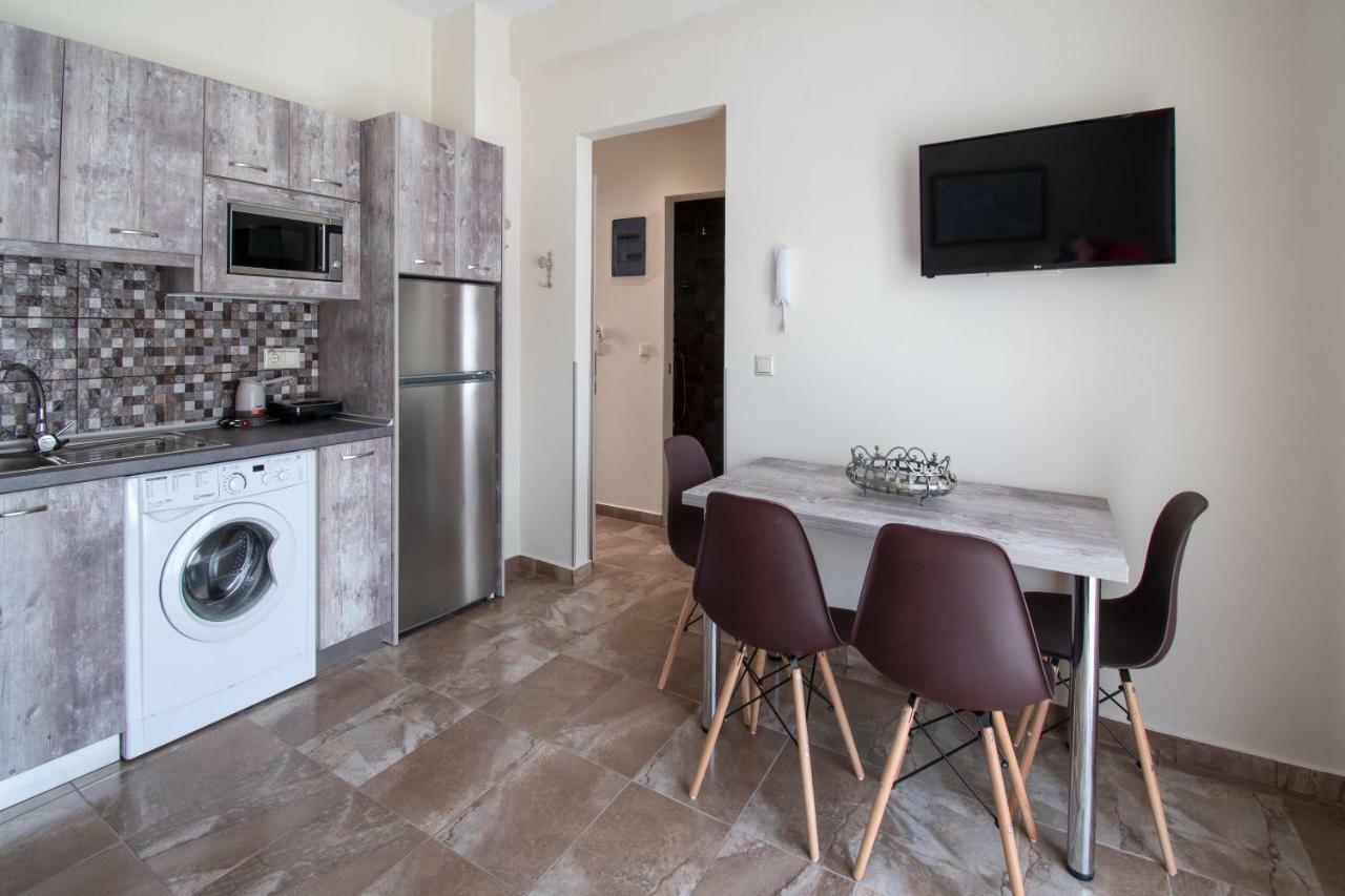 Katerina'S Luxury Apartments 리메나스 외부 사진